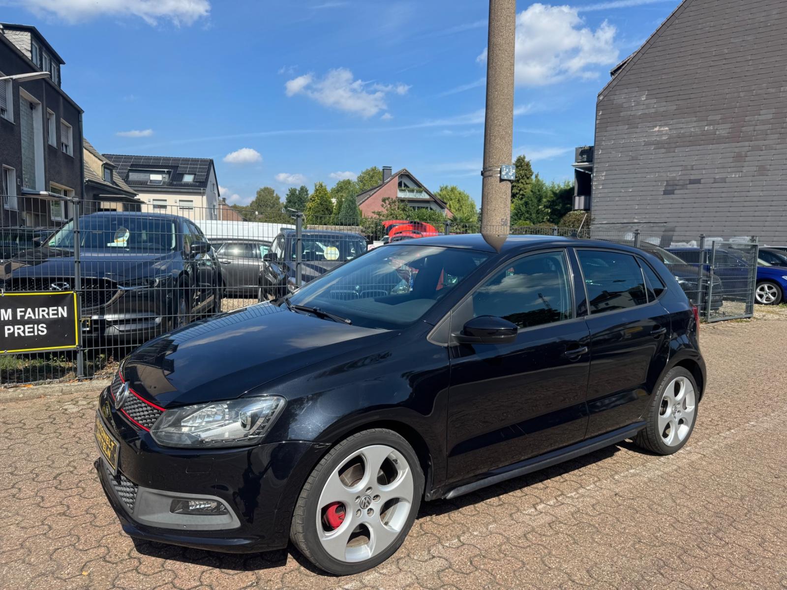 Volkswagen GTI AUTOMATIK/ALCANTARA/SHZ/HUNEU/8XALU/PDC/NAVI