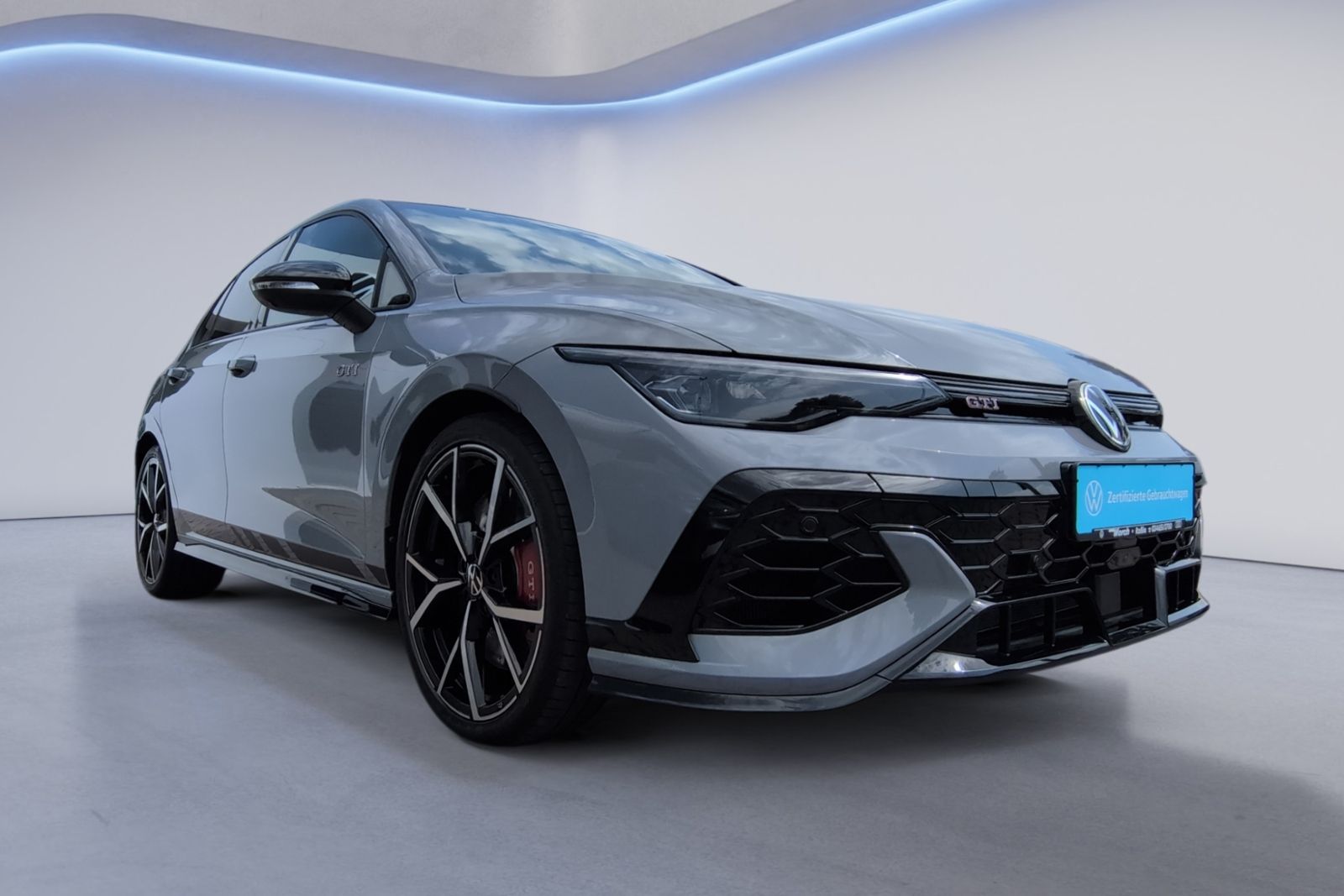 Golf VIII GTI Clubsport 2.0TSI DSG +AKRAPOVIC+