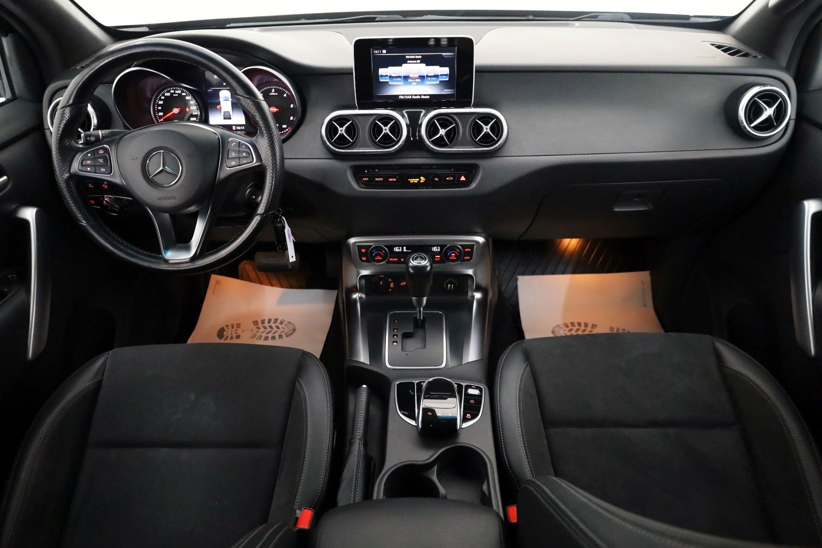 Fahrzeugabbildung Mercedes-Benz X 250d 4M Doppelkabine Progressive Navi,360°