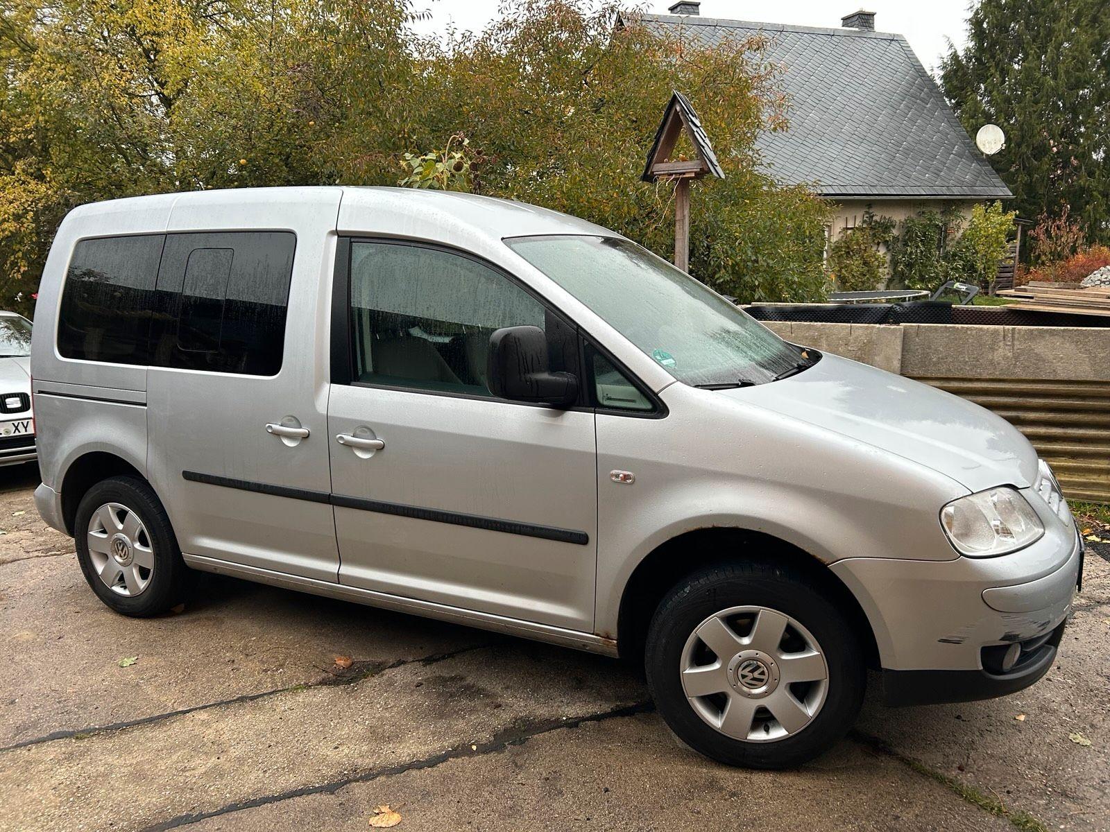 Volkswagen Caddy 2009 — interior