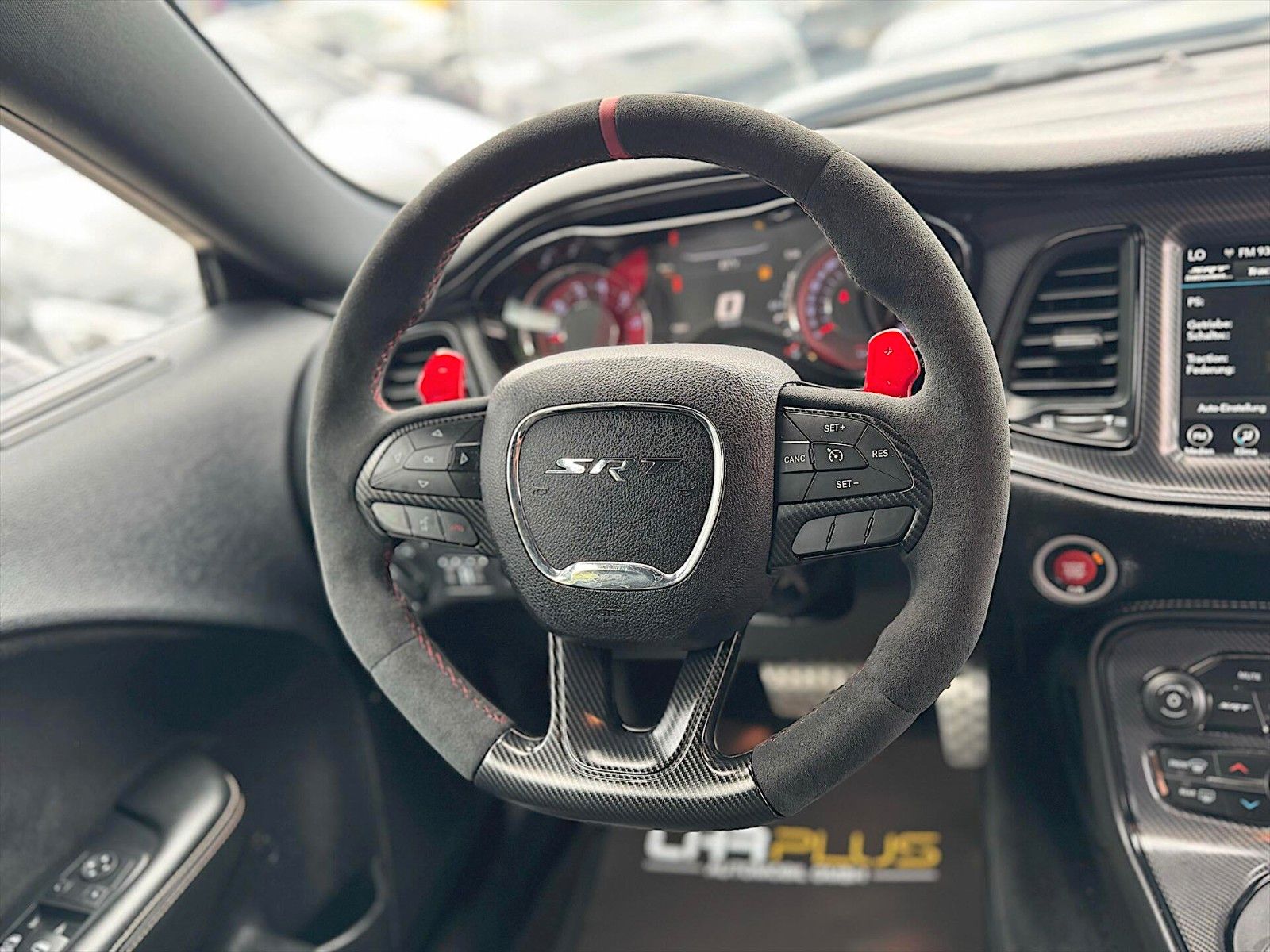 Fahrzeugabbildung Dodge Challenger 6.2 V8 SRT HELLCAT BLACK EDITION H&K