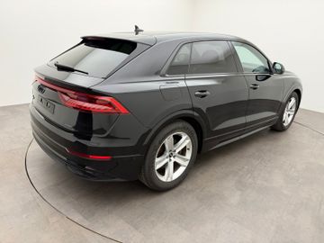 Audi Q8 - 12