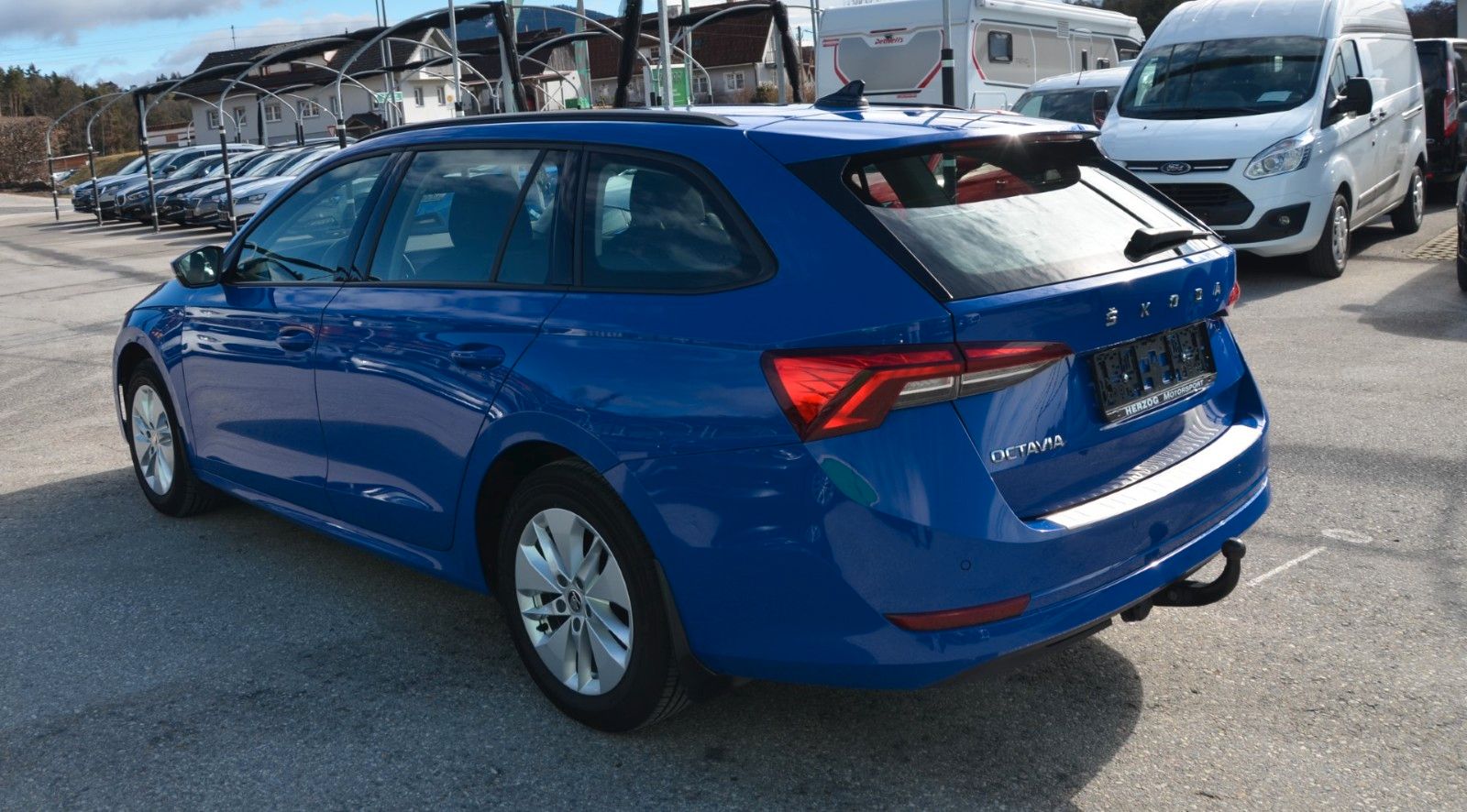 Skoda Octavia Combi 2,0 TDI DSG LED AHV EXP:12.740 imagem 3