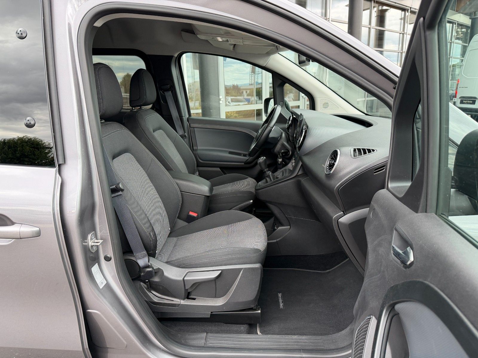 Fahrzeugabbildung Mercedes-Benz Citan 112 CDI Tourer Pro Kamera LED MBUX