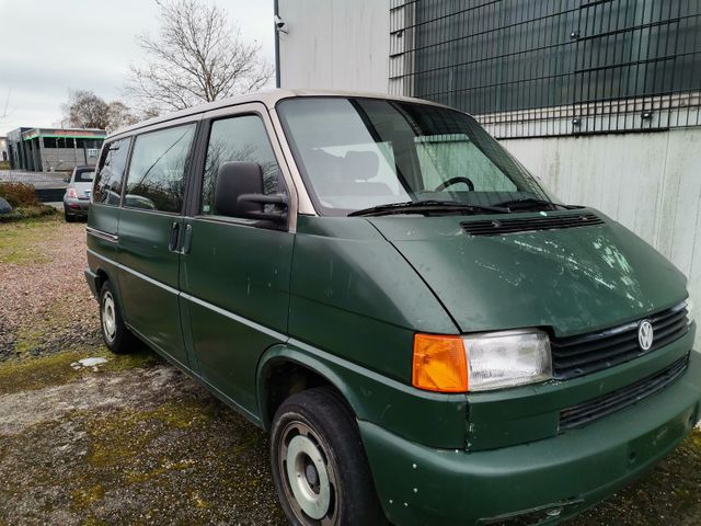 Volkswagen T4 Caravelle 8-Sitzer LPG-Gas und Benzin