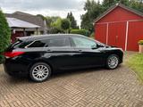 Hyundai i40 1.7 CRDi 100kW Style Automatik Style - Hyundai i40 mit Diesel-Antrieb: Kombi, Automatik