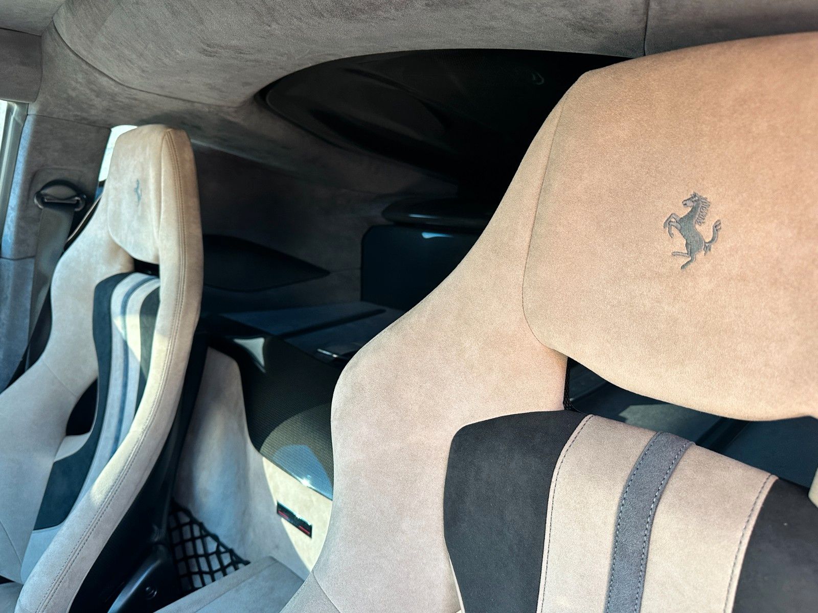 Fahrzeugabbildung Ferrari 812 Competizione*1 owner*painted stripe