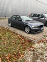BMW e46 330i M-Paket Smg - BMW 330 mit Benzin-Antrieb: Limousine, 330i Smg
