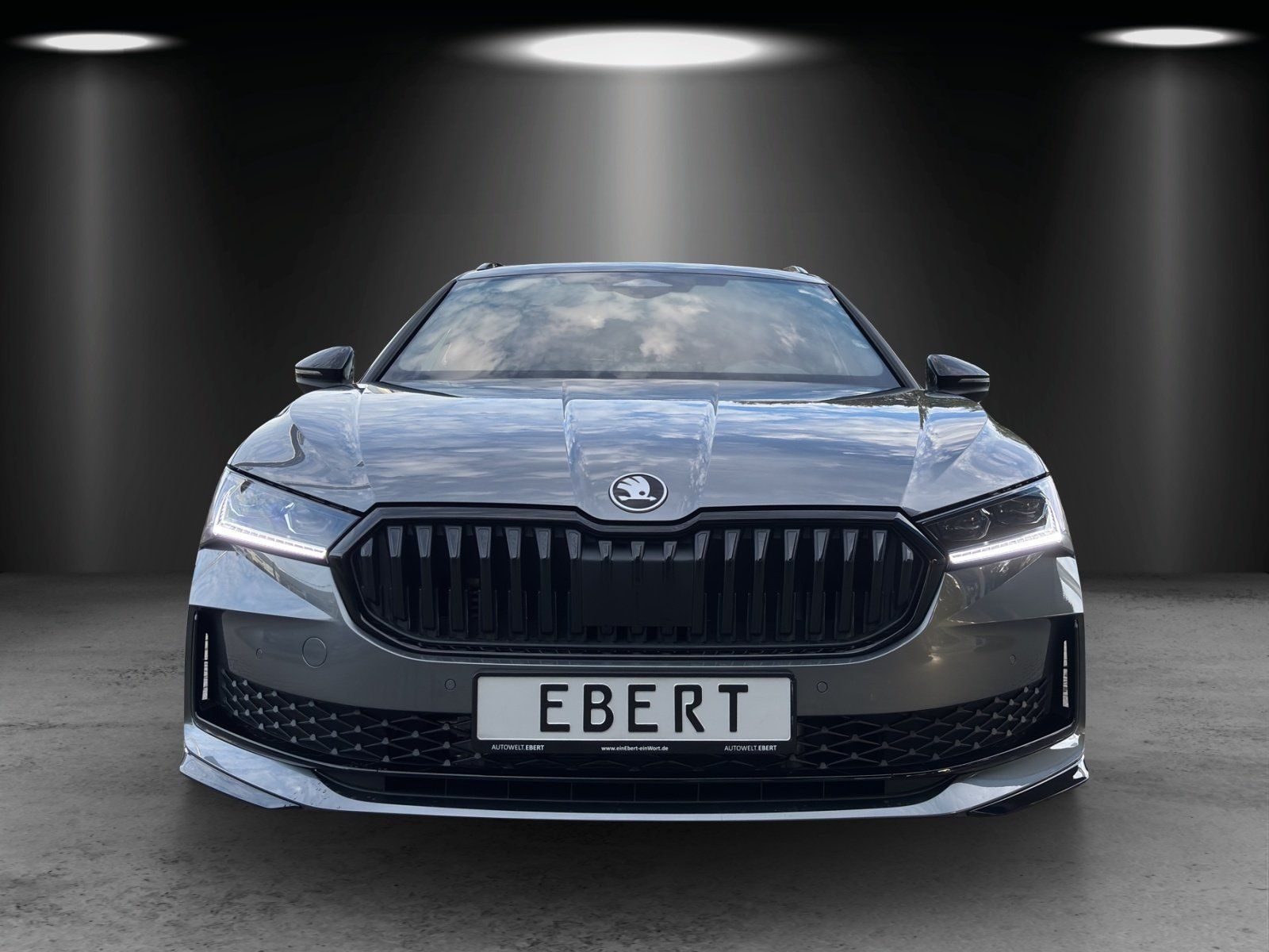 Fahrzeugabbildung SKODA Superb Combi Sportline 2,0 TSI 150 kW DSG