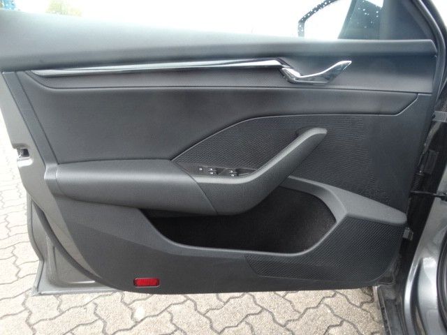 ŠKODA Octavia Octavia Combi Clever 2.0 TDI DSG – Bild 10 von 20