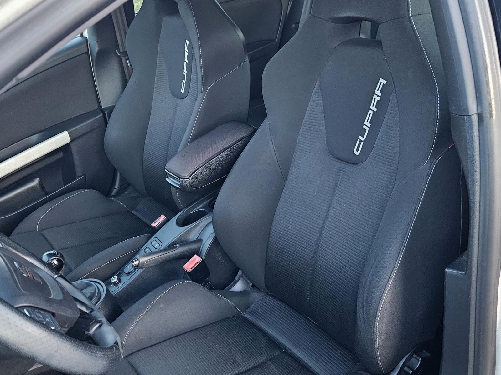 Seat Leon Cupra 2.0 TFSI 286 ch BVM / 1ère main / Alcantara / Bi-Xénon / Sièges chauffants