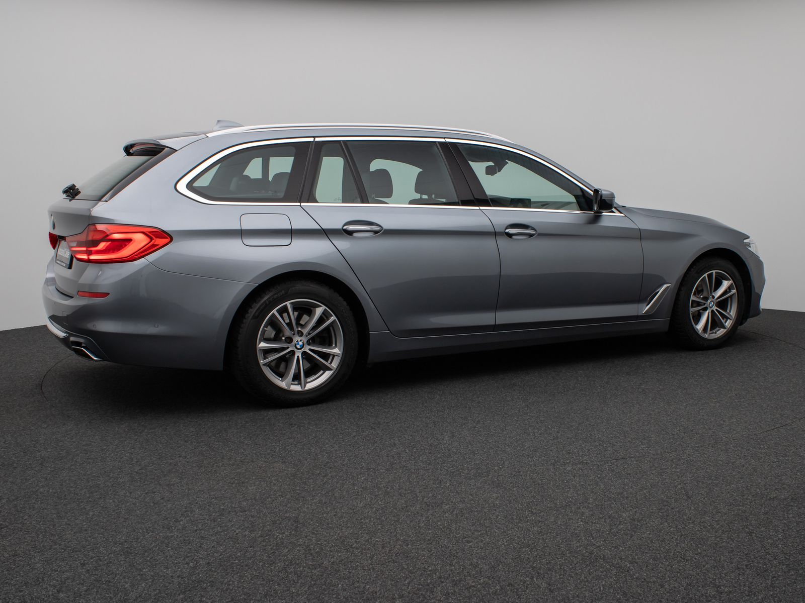 Fahrzeugabbildung BMW 540i xD Luxury Line Kamera HUD HiFi Komfort AHK