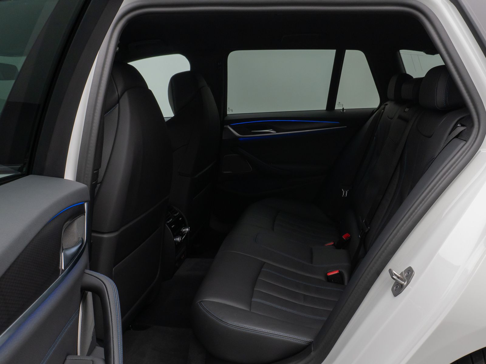 Fahrzeugabbildung BMW 540d xD M Sport Kamera DAB H/K AHK Alarm 20Zoll