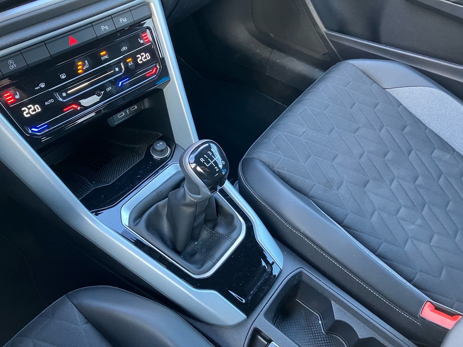 Volkswagen T-Roc - Bild 14