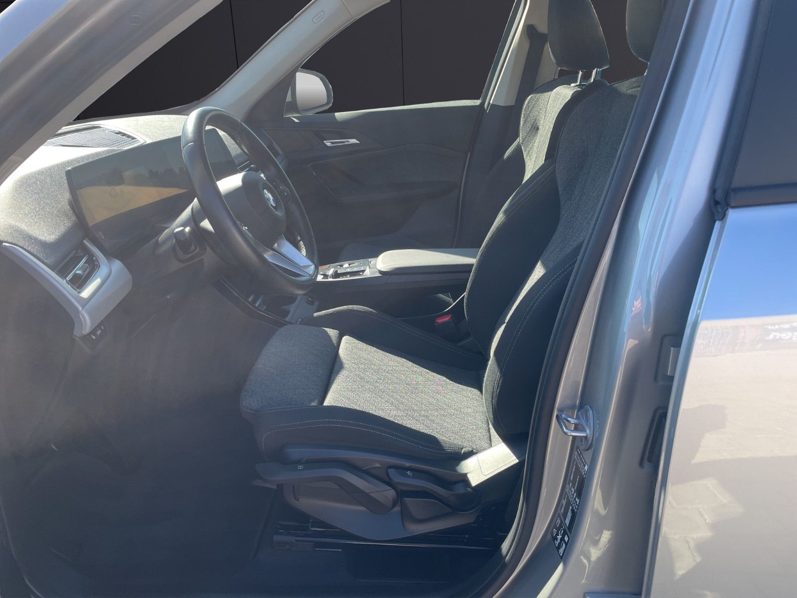 Fahrzeugabbildung BMW X1 23 i xDrive Shadow*Shzg*Pano*Navi*Cam