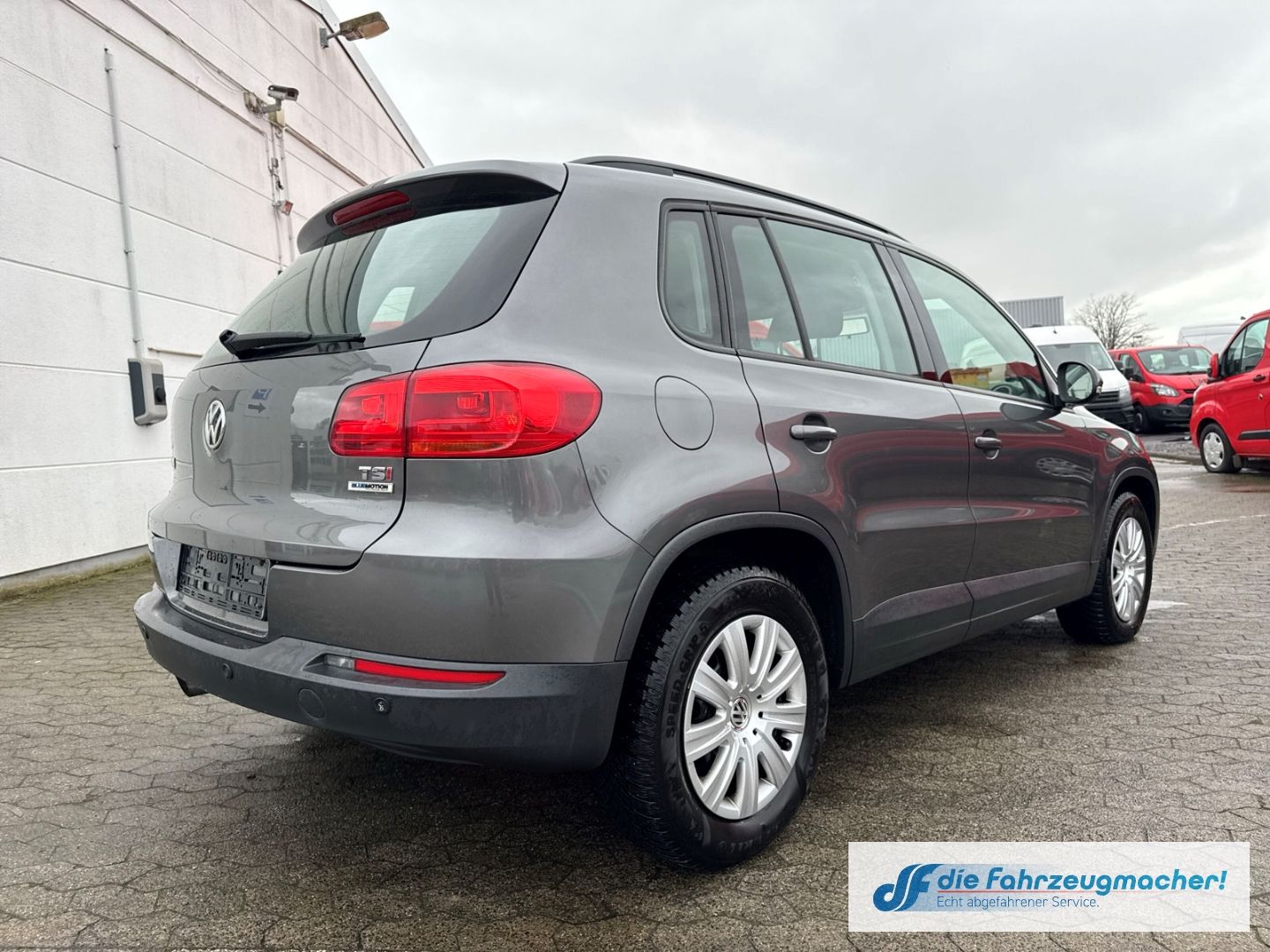 Fahrzeugabbildung Volkswagen Tiguan Trend & Fun BMT PDC Berganfahrass.*EXPORT