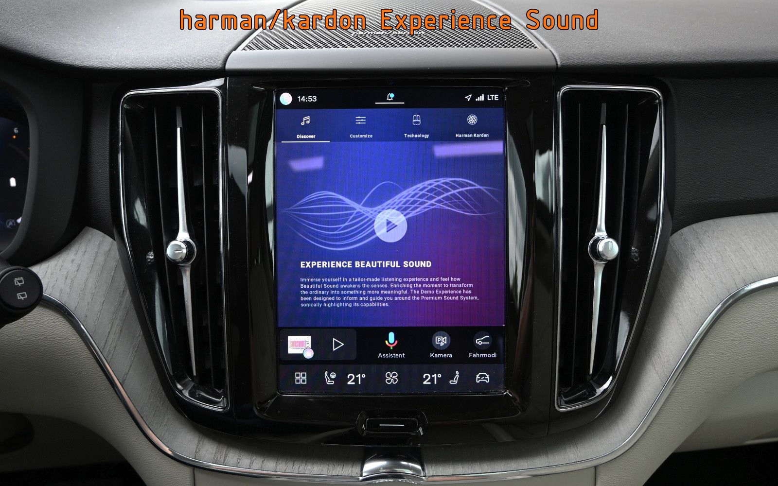 Fahrzeugabbildung Volvo XC60 B4 D AWD Plus Dark °ACC°AHK°PANO°STANDHEIZ°