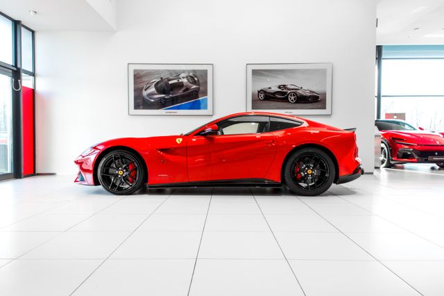 Ferrari F12 berlinetta ~Ferrari Munsterhuis~