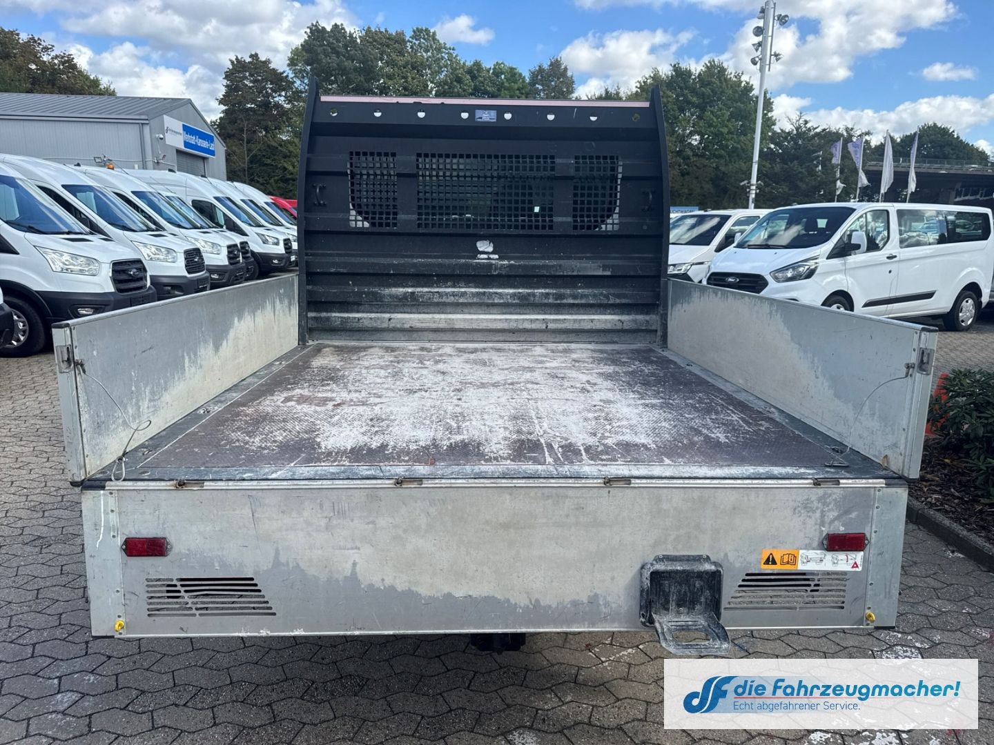 Fahrzeugabbildung Ford Transit Pritsche 310 L2 Doppelkabine 2.0 TDCi DP