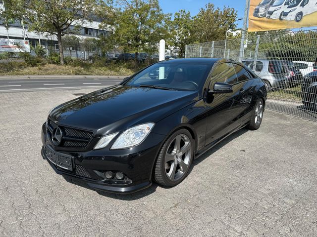 Mercedes-Benz E 350 CGI Coupe AMG Line Leder Navi Sport Xenon