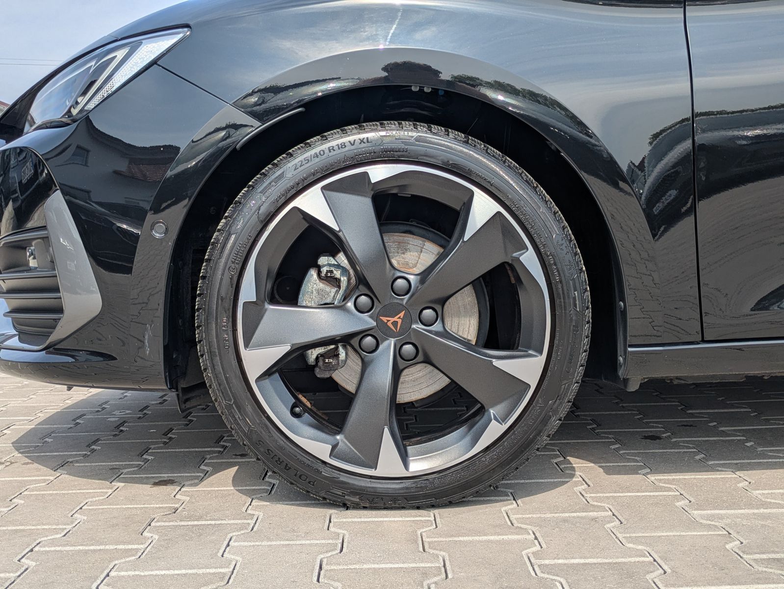 Fahrzeugabbildung CUPRA Leon 1.5 eTSI DSG MATRIX-LED*ACC*APP*KAMERA*18"