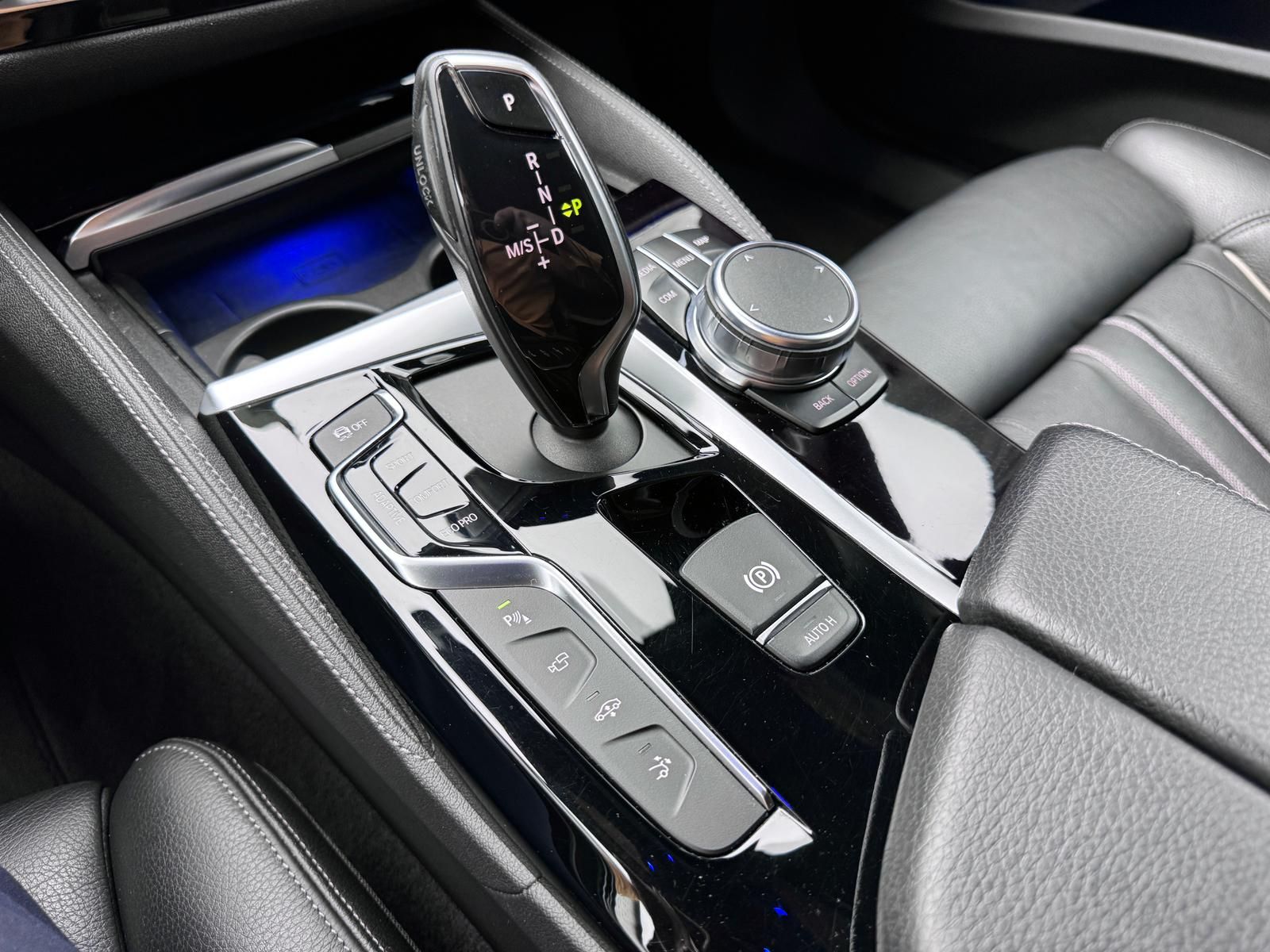 Fahrzeugabbildung BMW XDR/M-PAKET/AKTIVLENK/NIGHTV/ACC/H&K/LUFT/PANO