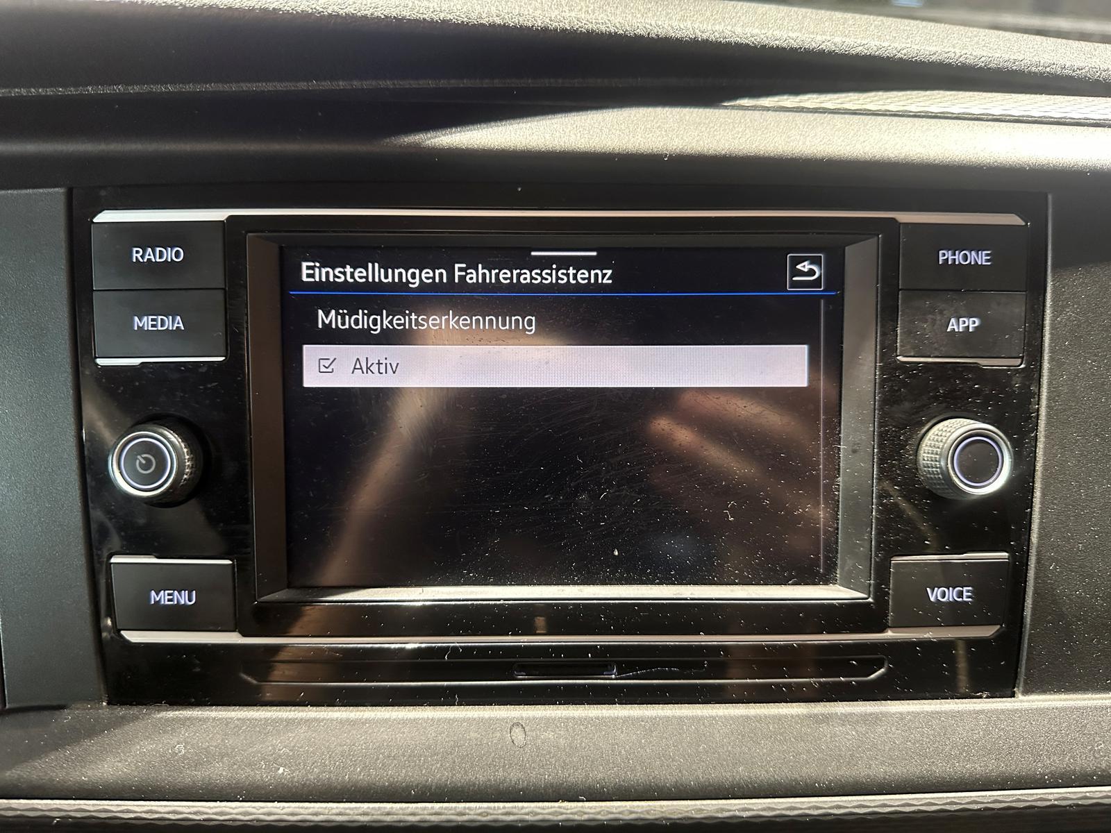 Volkswagen T6.1 DSG KURZ KLIMA STANDHEIZUNG TEMPOMAT SHZ AH