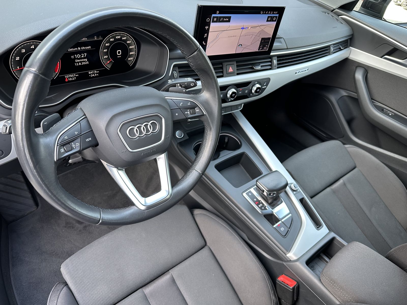 Fahrzeugabbildung Audi A4 Avant 45 TFSI Quattro Advanced NAV+LED+AHK+VC