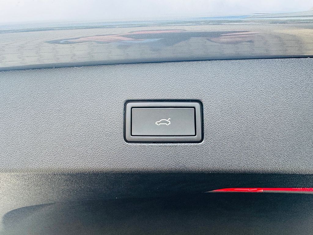 Tayron 2.0 TDI DSG 4MOTION R-LINE *AHK*H&K*