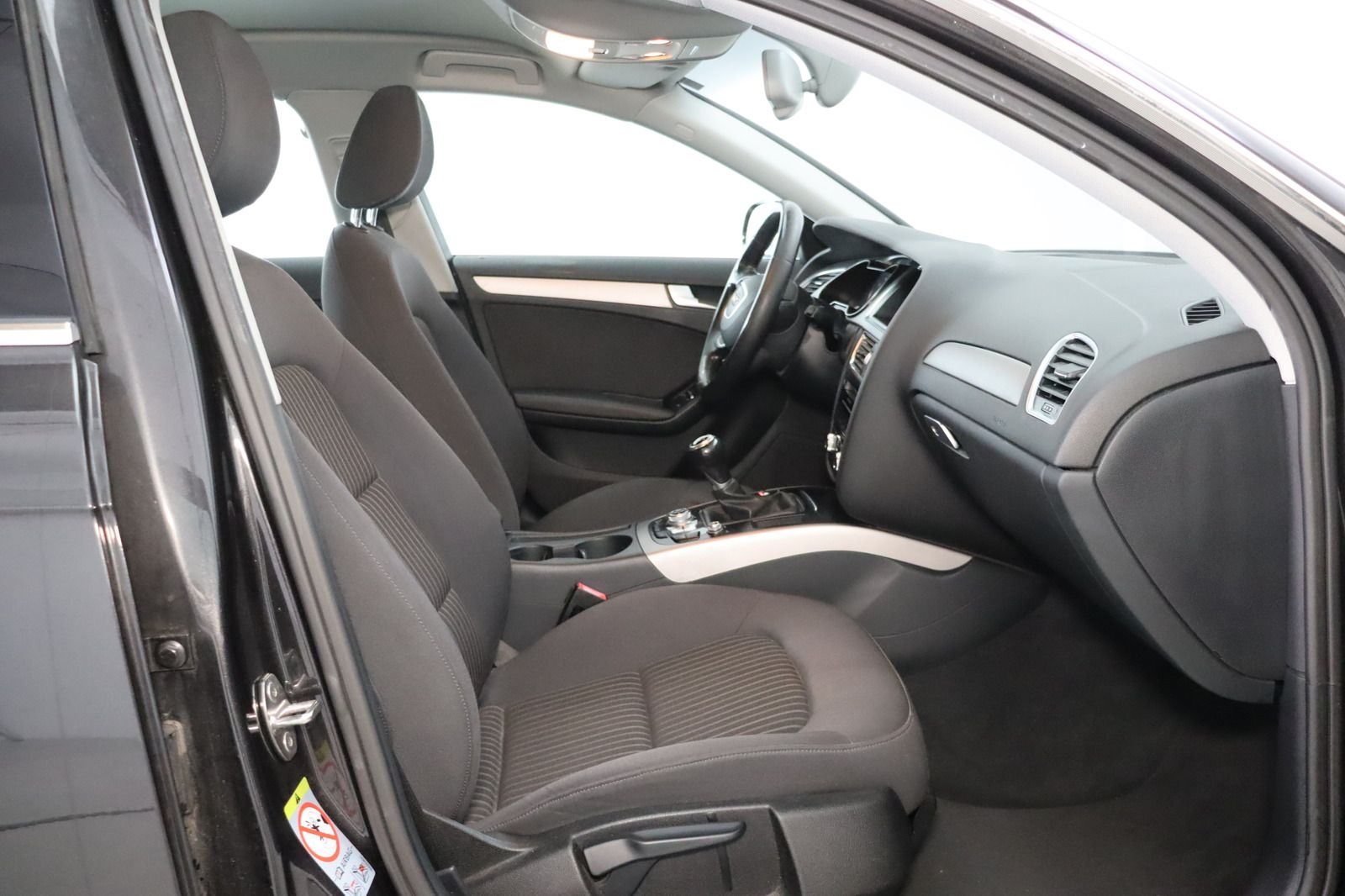 Fahrzeugabbildung Audi A4 2.0 TDI  Avant * Bi-Xenon * Navi * PDC