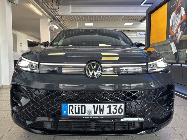Volkswagen Tiguan R-Line 1.5 eTSI LED KAMERA HUD MASSAGESIT foto 2