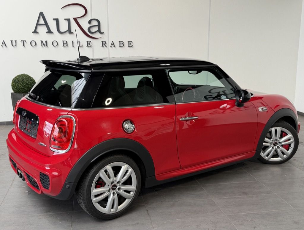 Fahrzeugabbildung MINI John Cooper Works 3-Türer Sport-Aut. NAV+LED