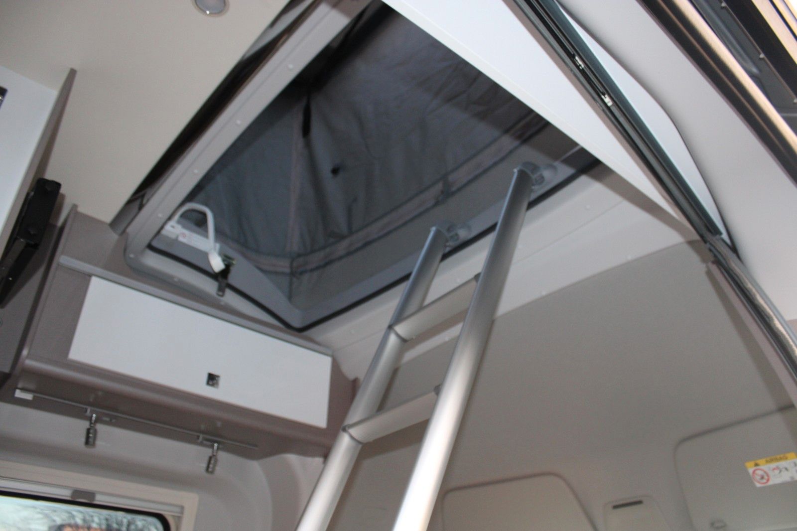 Fahrzeugabbildung Bürstner Ford SIGNEO Schlafdach Automatik SOFORT