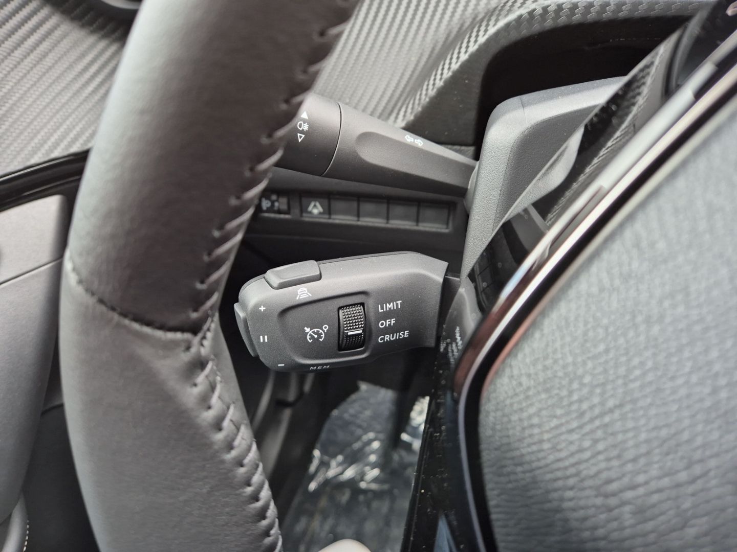 Peugeot 2008 - Bild 24