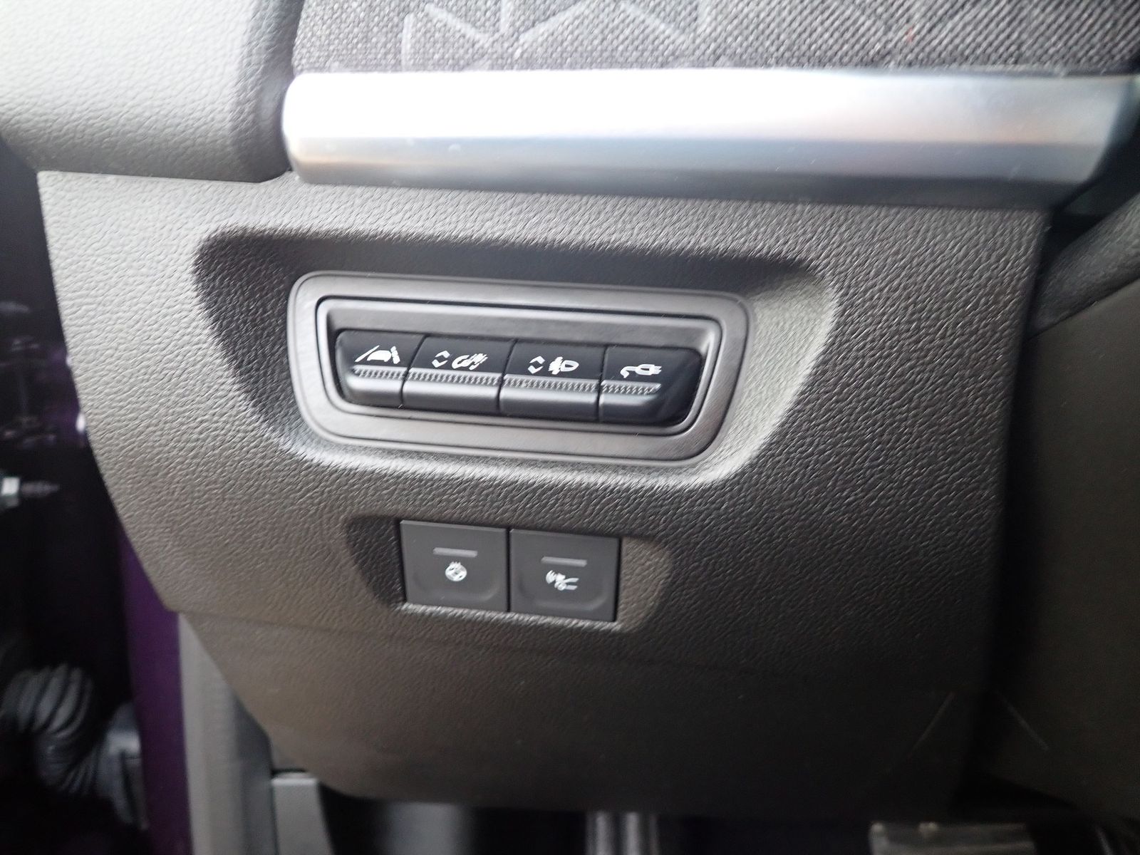 Fahrzeugabbildung Renault ZOE Iconic E-TECH 50 KW 135PS