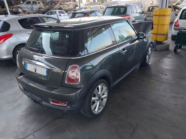 MINI II (R56) 1.6 COOPER S 185