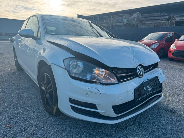 Volkswagen Golf VII 1.2 TSI Lim. Trendline BMT