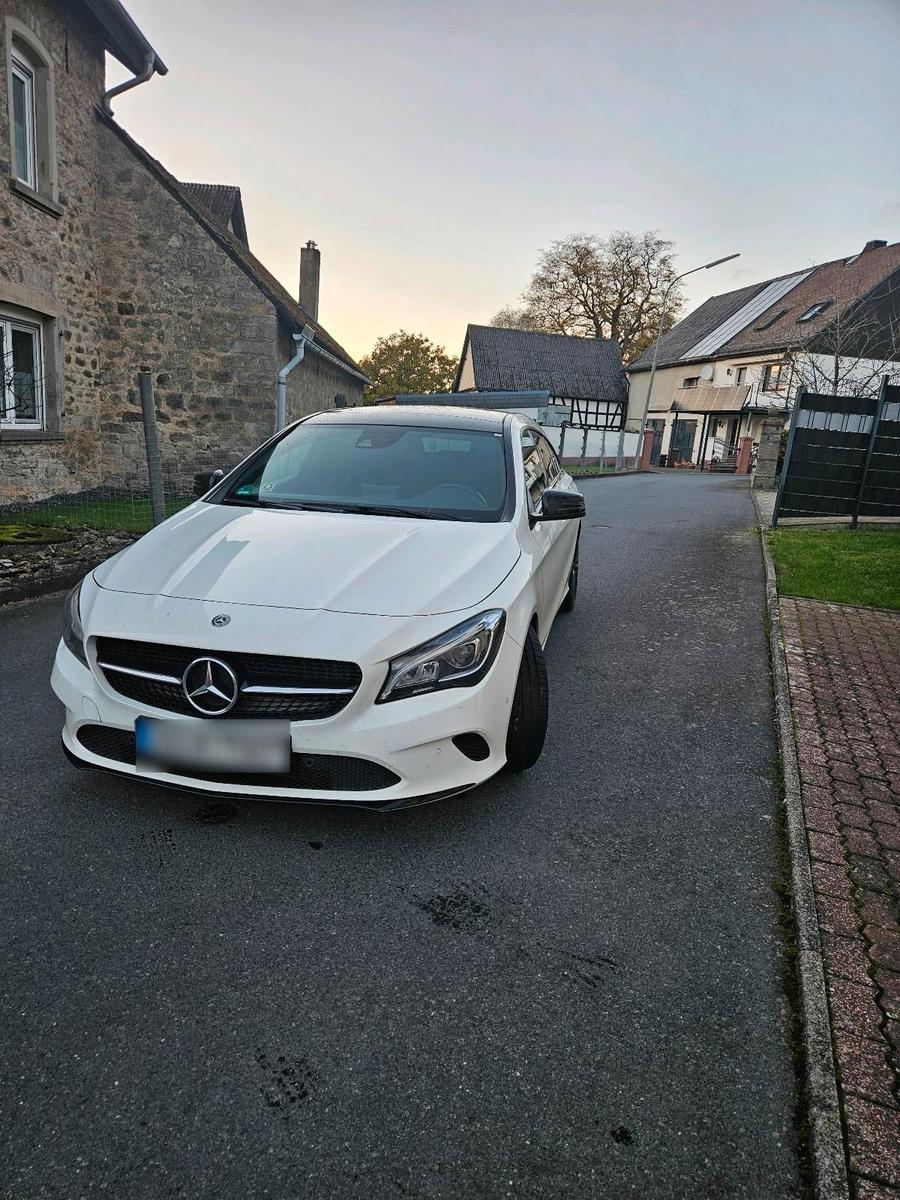 Mercedes-Benz CLA 200 Shooting Brake