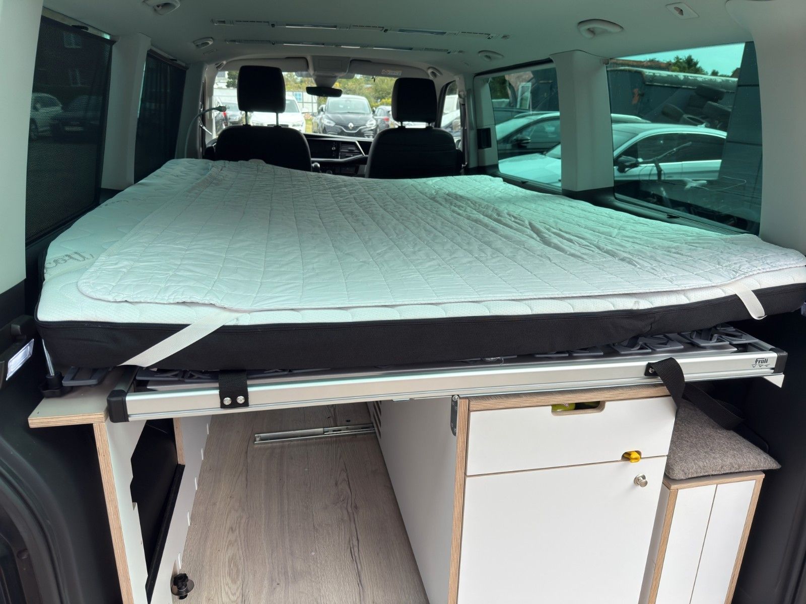 Fahrzeugabbildung Volkswagen T6.1 Multivan*Gen.6*AHK*Kamera*Zelt*Camper-Umbau