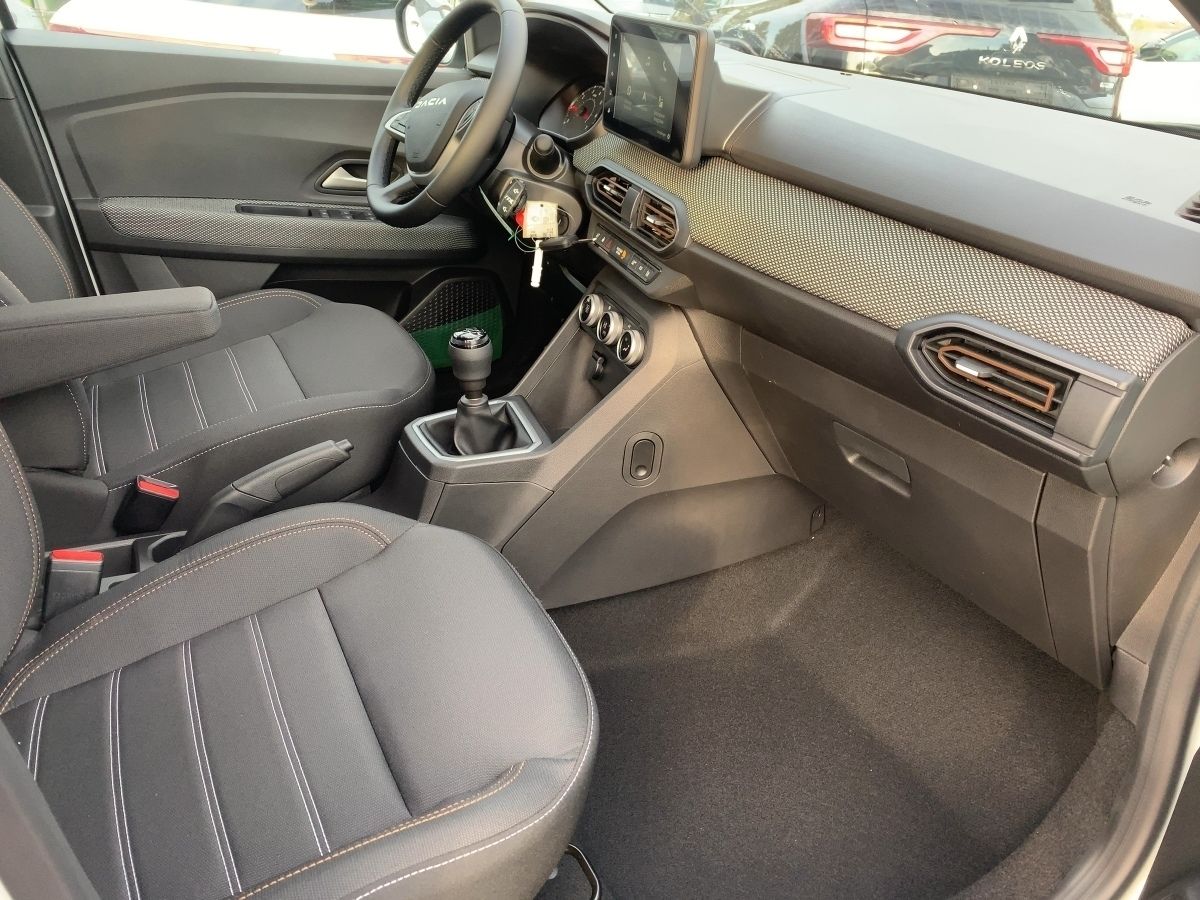 Dacia Sandero - Bild 8