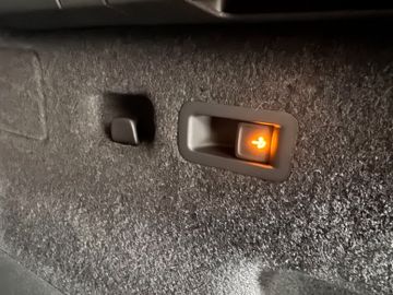 Skoda Kodiaq 2.0 TDI 4x4 Sportline Pano AHK 7-Sitze