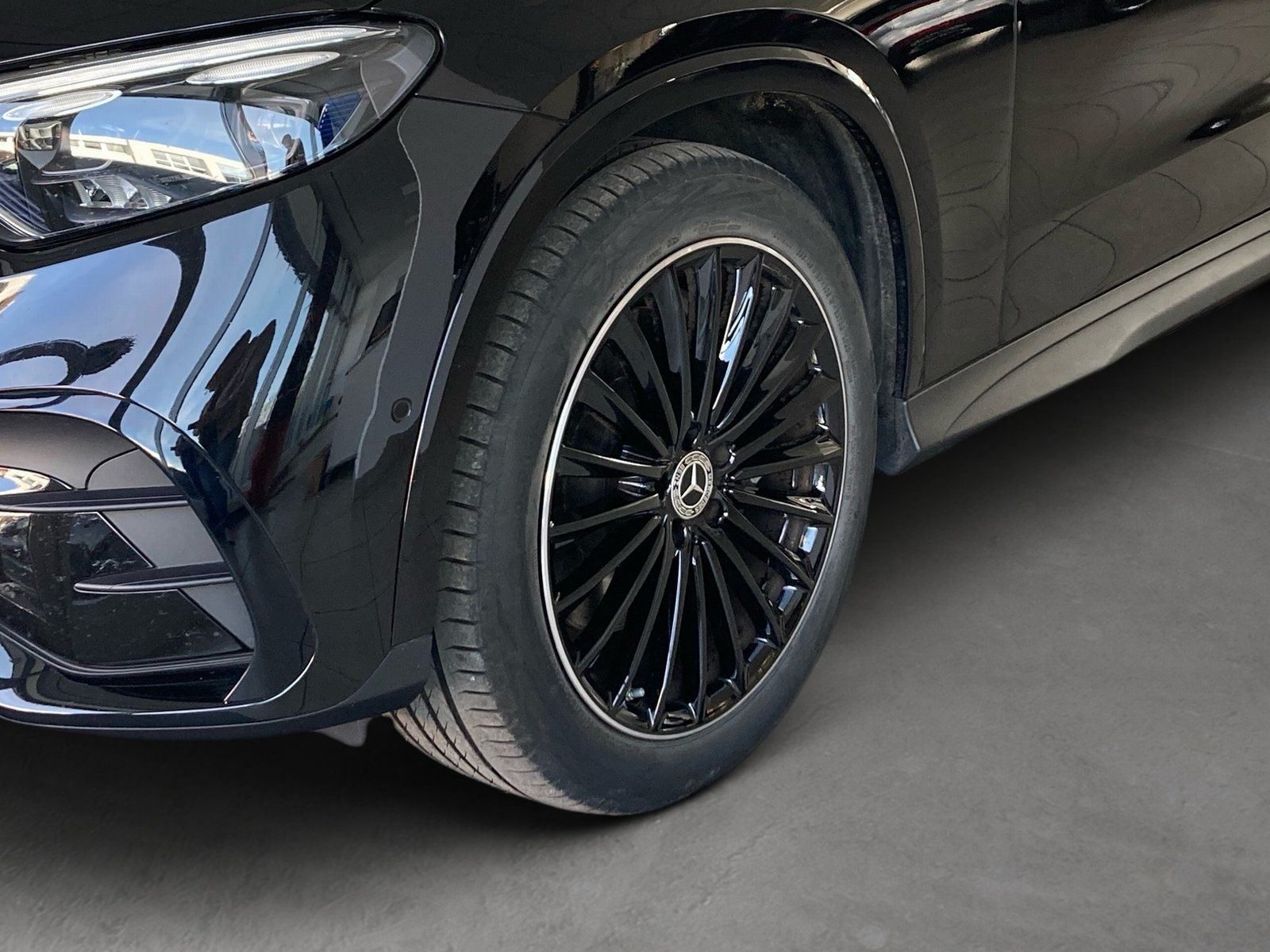 Fahrzeugabbildung Mercedes-Benz GLC 300 d 4M AMG Plus*AHK*20"*Pano*Night*Distro*