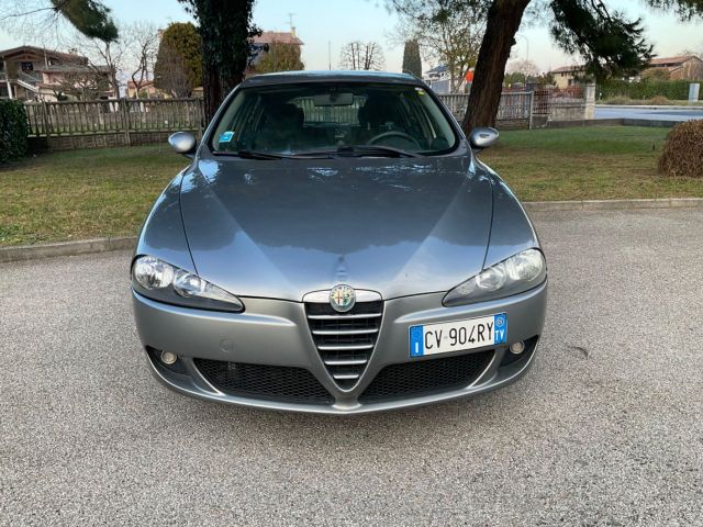 Alfa Romeo 147 1.6i 16V Twin Spark cat 5p. Progr