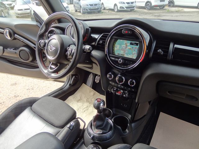 Fahrzeugabbildung MINI ONE Mini. One/JWC/Kam/Navi/Leder/