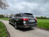 Mercedes-Benz E 400 4MATIC T Standh, Burm, Headup, Multikontur - Mercedes-Benz E 400 in München
