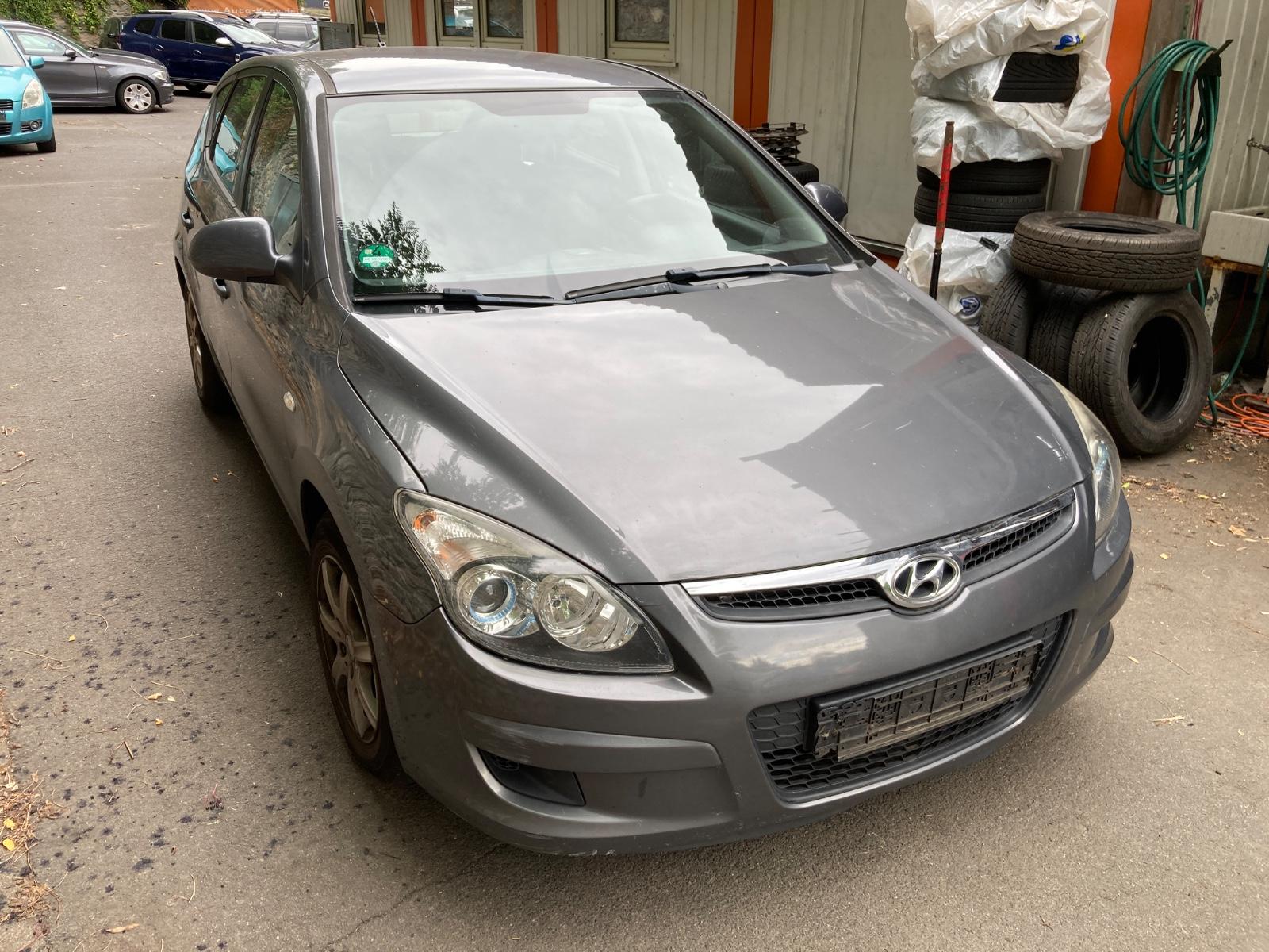 Hyundai i30 Edition+ / MOTOR DEFEKT / ZÜV 10.27