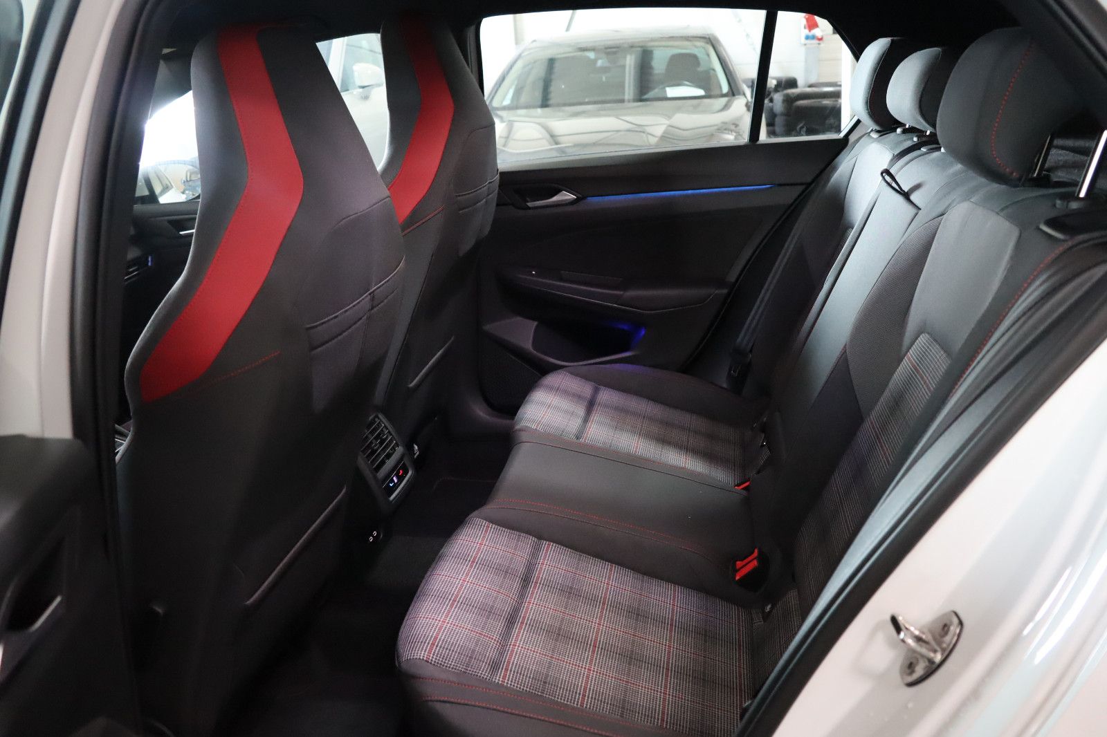 Fahrzeugabbildung Volkswagen Golf VIII GTI DSG ACC DAB LED-Plus Navi Keyless