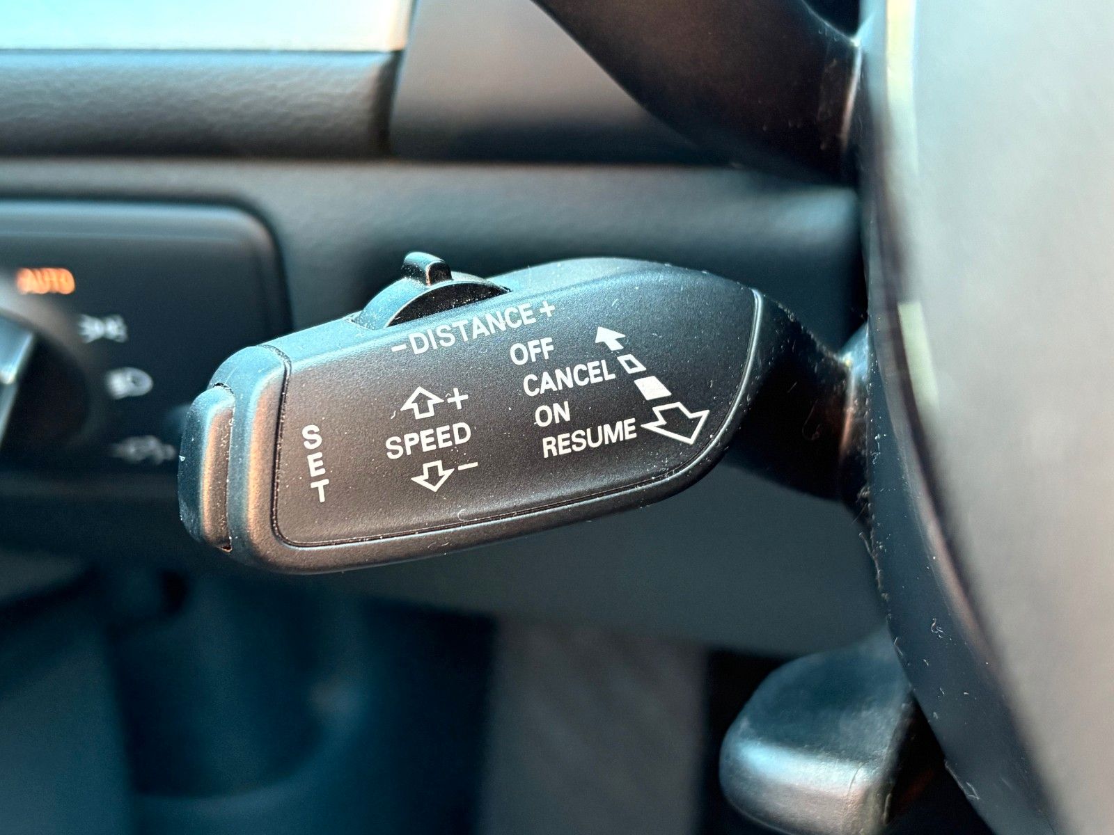 Fahrzeugabbildung Audi A6 Avant 3.0 TDI quattro Aut. S LINE SPORT Navi