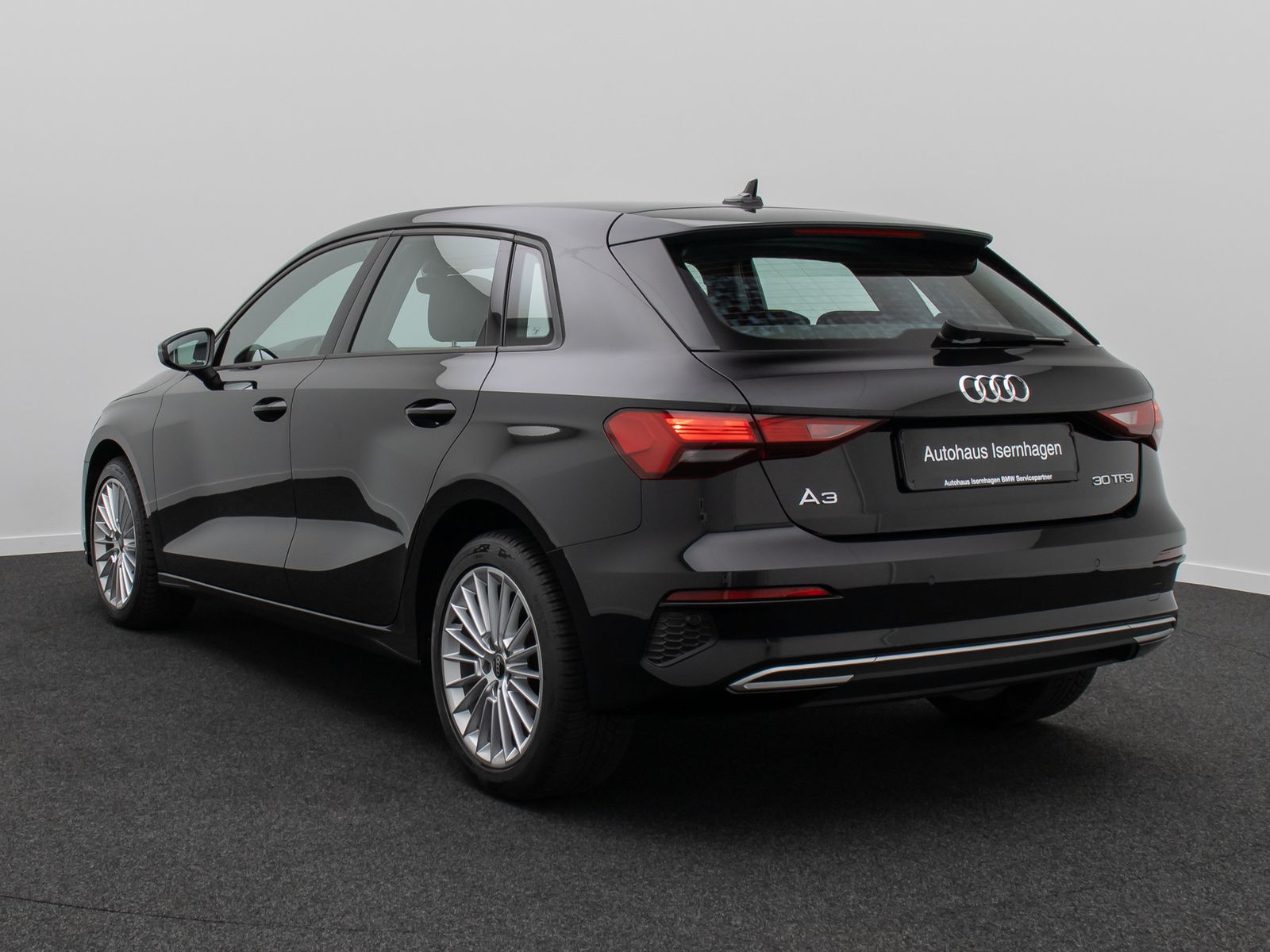 Fahrzeugabbildung Audi A3 30 TFSI S tronic Sportback PDC DAB FahrAssist