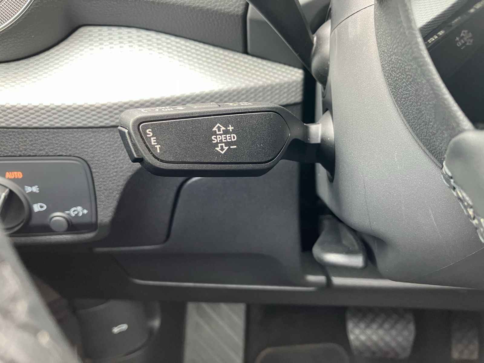 Fahrzeugabbildung Audi Q2 35 TFSI advanced S tronic LED Vorb AHZV